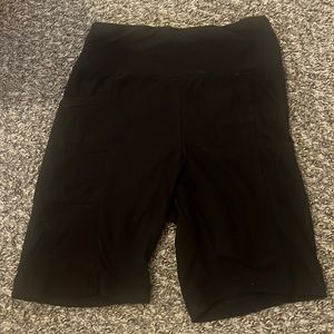 Woman’s black biker shorts size small